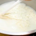 How Does a Yogurt Maker Work — And Why Your Homemade Batch Keeps Failing